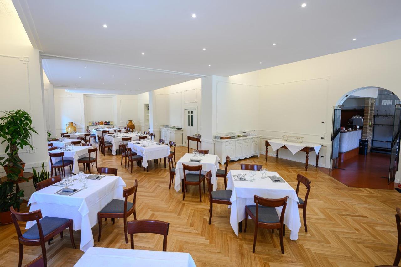 Hotel Moderno Assisi Eksteriør billede