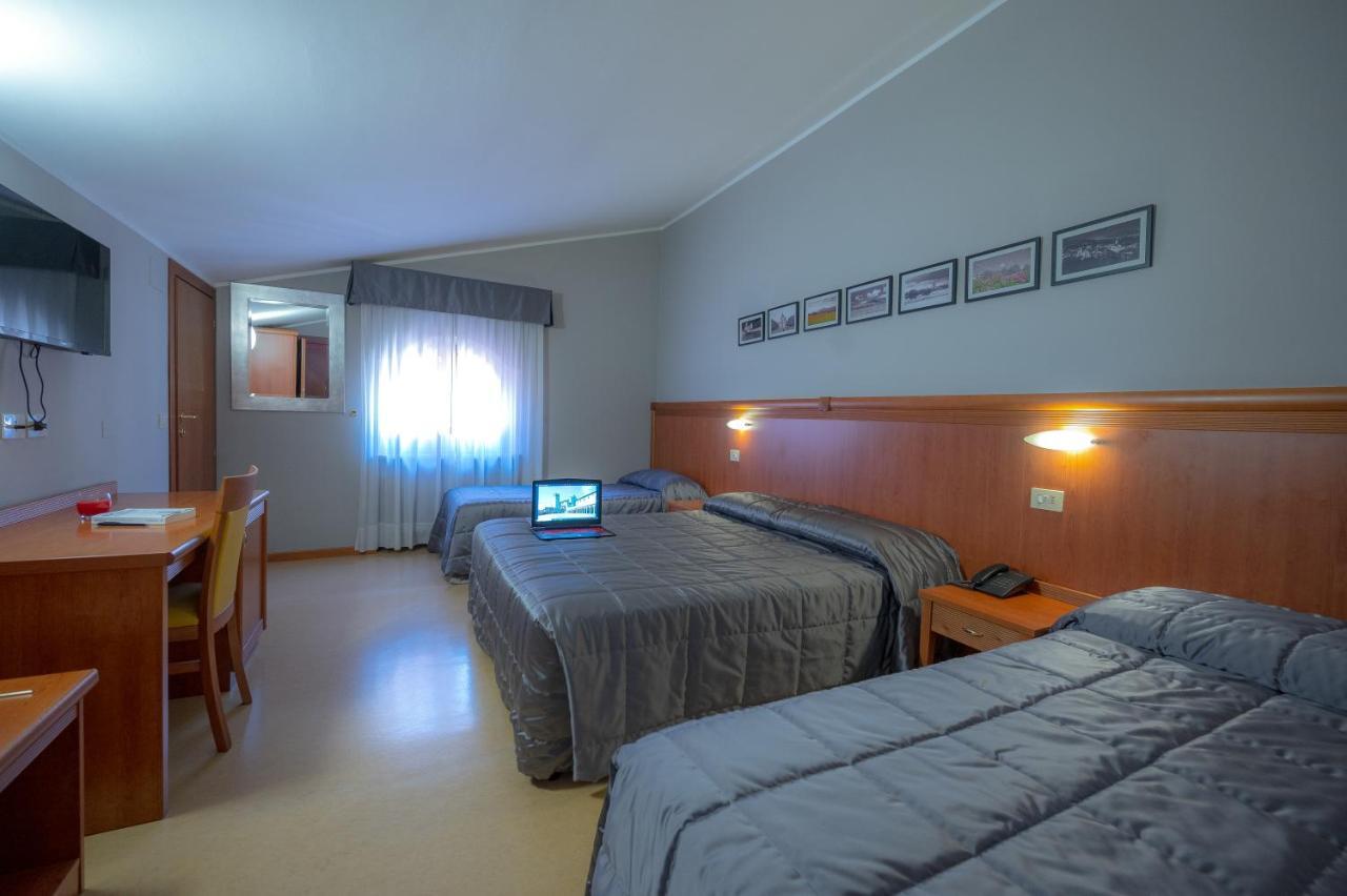 Hotel Moderno Assisi Eksteriør billede