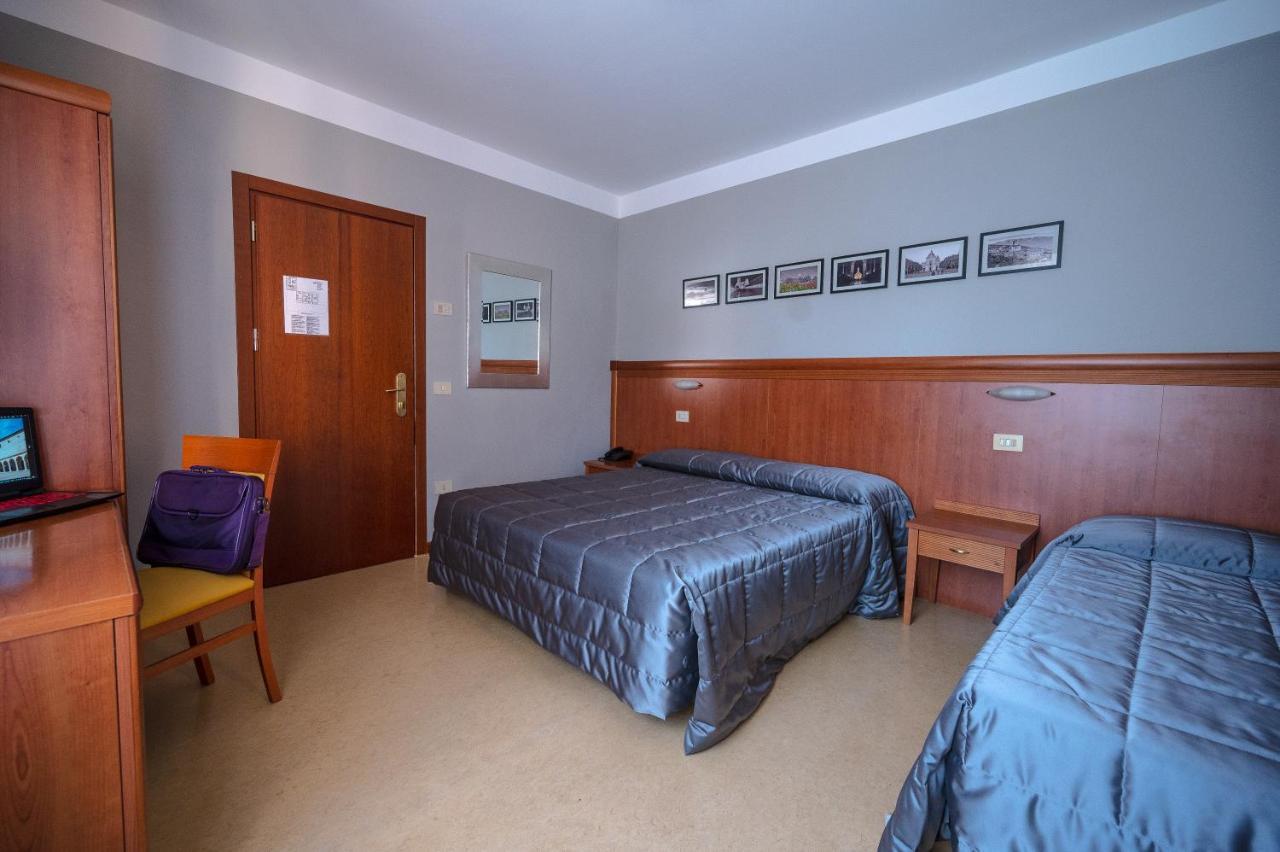 Hotel Moderno Assisi Eksteriør billede