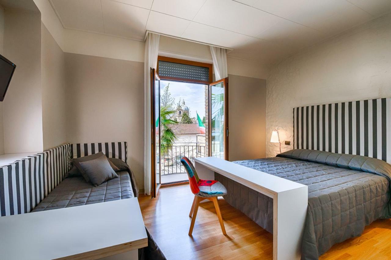 Hotel Moderno Assisi Eksteriør billede